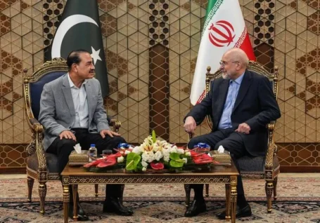 قالیباف: از حقوق ملت و کشور عدول نمی کنیم؛ پاسخ کوبنده تری به حماقت ترامپ خواهیم داد