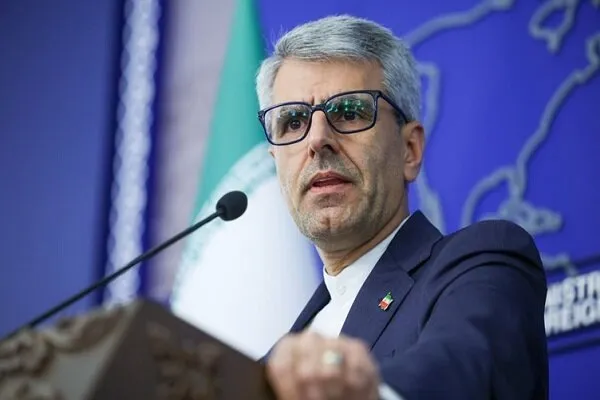 بقائی به سی ان ان: مواضع آمریکا متناقض است؛ تبادل پیام ها ادامه دارد