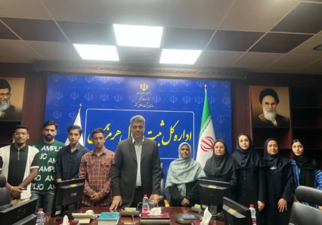 نشست «باهم برای ایران» با حضور جوانان و مدیرکل ثبت احوال هرمزگان برگزار شد