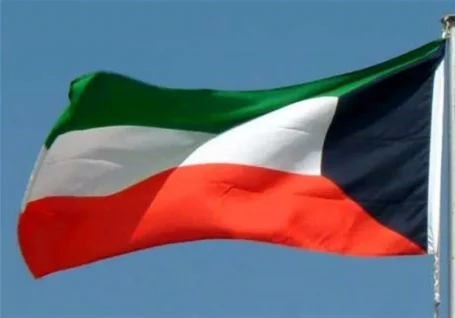 ارتش کویت: سامانه پدافند هوایی در حال رهگیری حملات موشکی و پهپادی