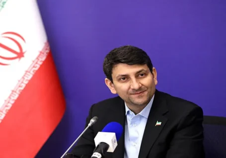 وزیر ارتباطات: دنیا دنیای هوش مصنوعی است و ما مانده ایم ارتباطمان برقرار باشد یا نباشد