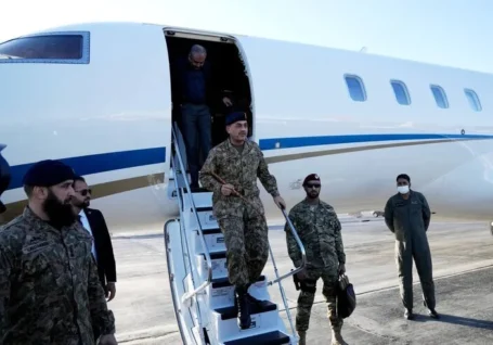 عاصم منیر، فرمانده ارتش پاکستان به تهران سفر کرد