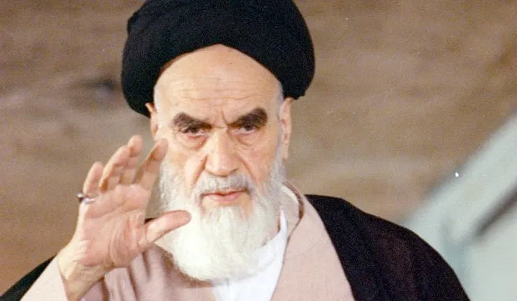 چرا مخالفان نتوانستند امام خمینی(ره) را به یک چهره صرفاً سیاسی تقلیل دهند؟ چرا مخالفان نتوانستند امام خمینی(ره) را به یک چهره صرفاً سیاسی تقلیل دهند؟