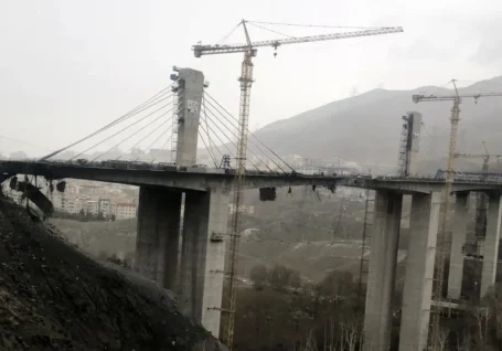 پلB۱، سازه زخمی از انفجار و جنگ در انتظار تامین اعتبار و بازسازی فنی