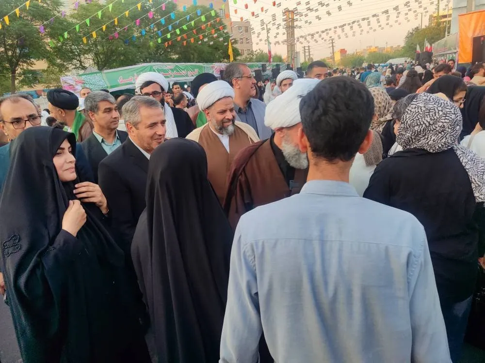 غرفه فرهنگی اداره کتابخانه های عمومی قرچک در مهمانی غدیر