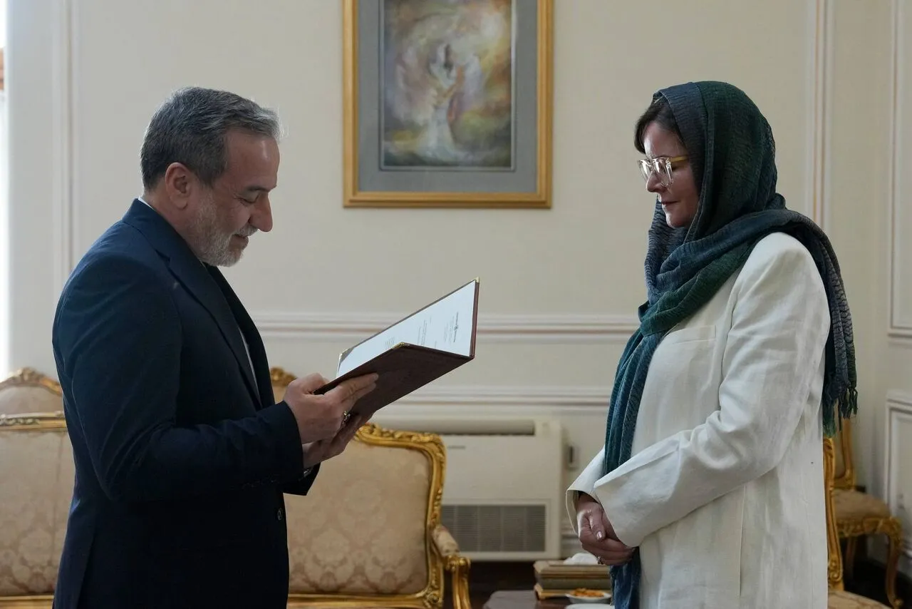 دیدار هماهنگ کننده مقیم سازمان ملل متحد با وزیر امور خارجه ایران