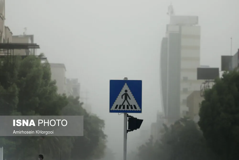 وزش باد و گردوخاک در تهران