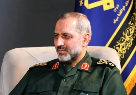 توصیه مهم سردار سید مجید موسوی: مردم حضور در خیابان را حفظ کنند/ تلاش داشته باشید که ما بتوانیم با پیوند زدن میدان، خیابان و دیپلماسی دشمن رو از صحنه ی تلاش مذبوحانه خود خارج و عزت و اقتدار را برای ایران و ملت های آزاده فراهم کنیم