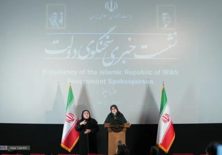 گزارش تصویری / نشست خبری سخنگوی دولت با خبرنگاران در موزه سینما