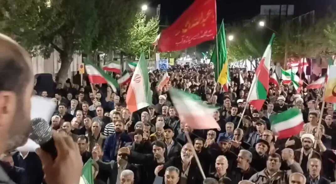 اجتماع باشکوه شبانه مردم میاندوآب در موج ۹۸ مقاومت ملی