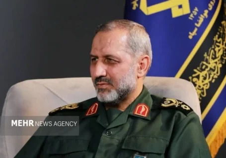 حضور در خیابان را تا زمانی که مقام معظم رهبری اراده می کنند؛ حفظ کنید