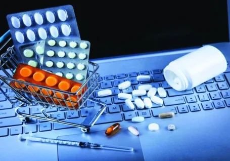 فروش اینترنتی دارو همچنان ممنوع است / سازمان غذا و دارو: با متخلفان برخورد می شود