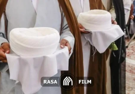 مراسم عمامه گذاری جمعی از طلاب حوزه علمیه قم