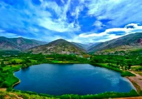 طبیعت بهاری دریاچه زریبار در کردستان؛ تصاویری تماشایی