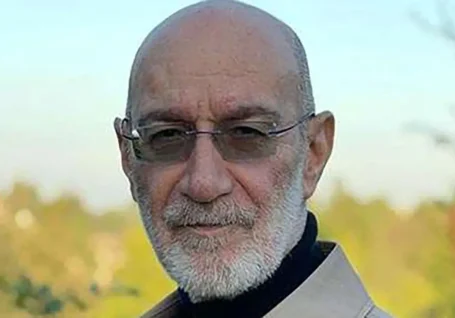 دانلود آواز حسی سیاوش قمیشی که همه را عاشق کرد / آهنگ چقدر سادم که به این خوبی به این آدما دل بستم