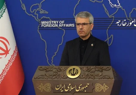فیلم| بقایی: اگر می خواهند خوب ایران را بفهمند فارسی یادبگیرند