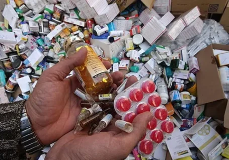 فروشنده قرص غیرمجاز در شاهرود دستگیر شد