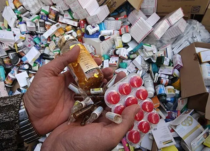 فروشنده قرص غیرمجاز در شاهرود دستگیر شد