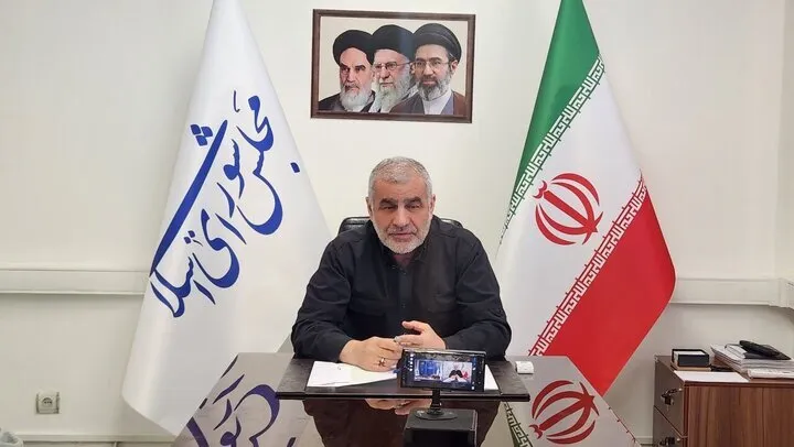 جلسات علنی مجلس منوط به اجازه رهبری است جلسات علنی مجلس منوط به اجازه رهبری است