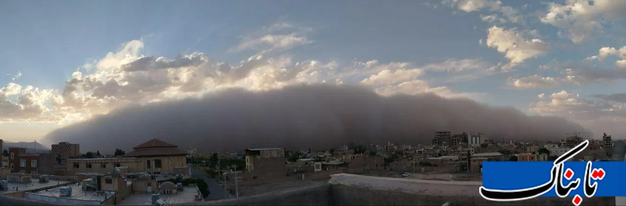 عکس آخر الزمانی از ورود طوفان خاک به شهر کاشان عکس آخر الزمانی از ورود طوفان خاک به شهر کاشان